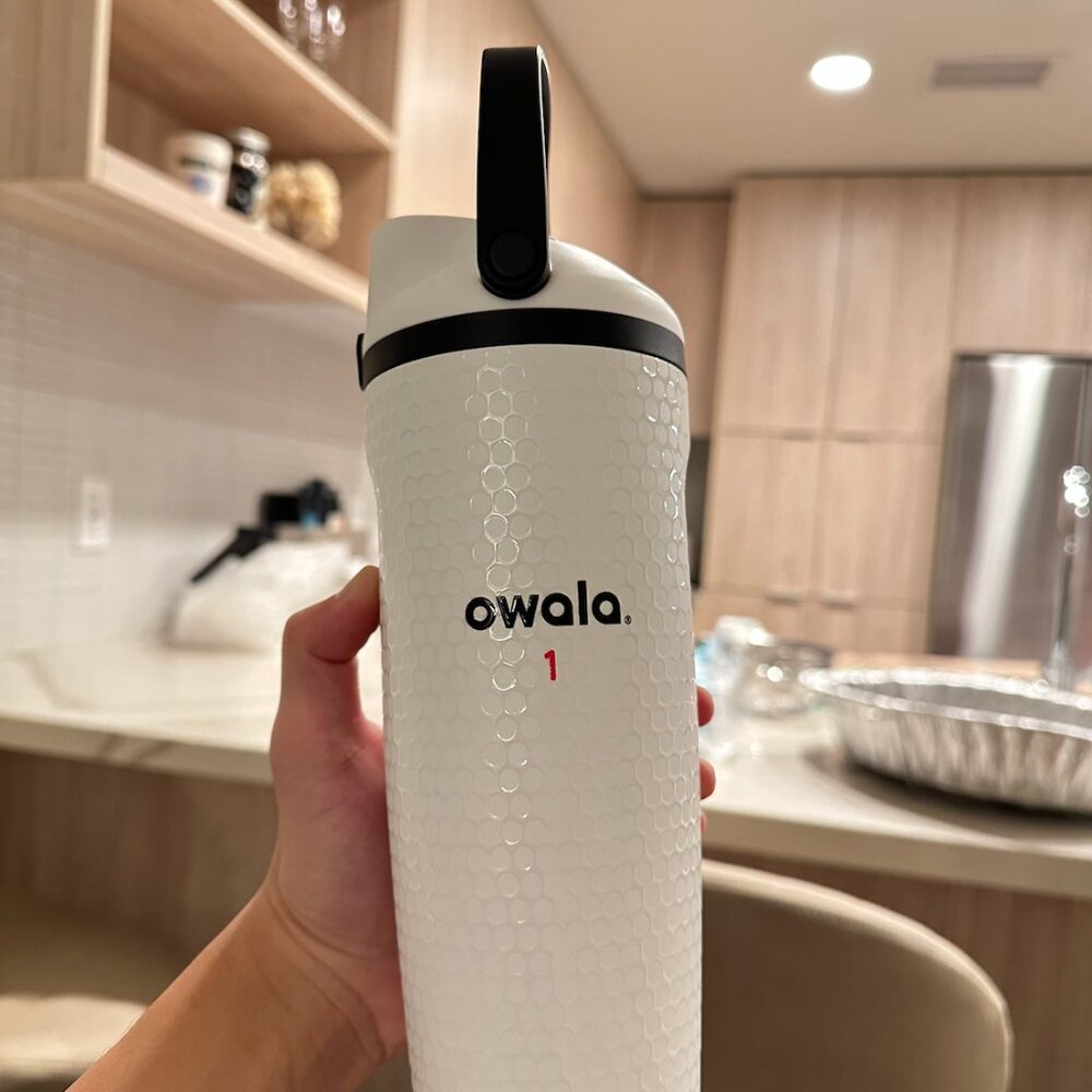 Owala 30 oz. FreeSip Sway Golf Travel Tumbler (White)